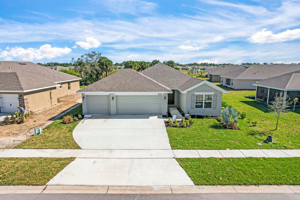 Photo of 5306 Lugo Street, Fort Pierce, FL 34951 (MLS # R10970884)