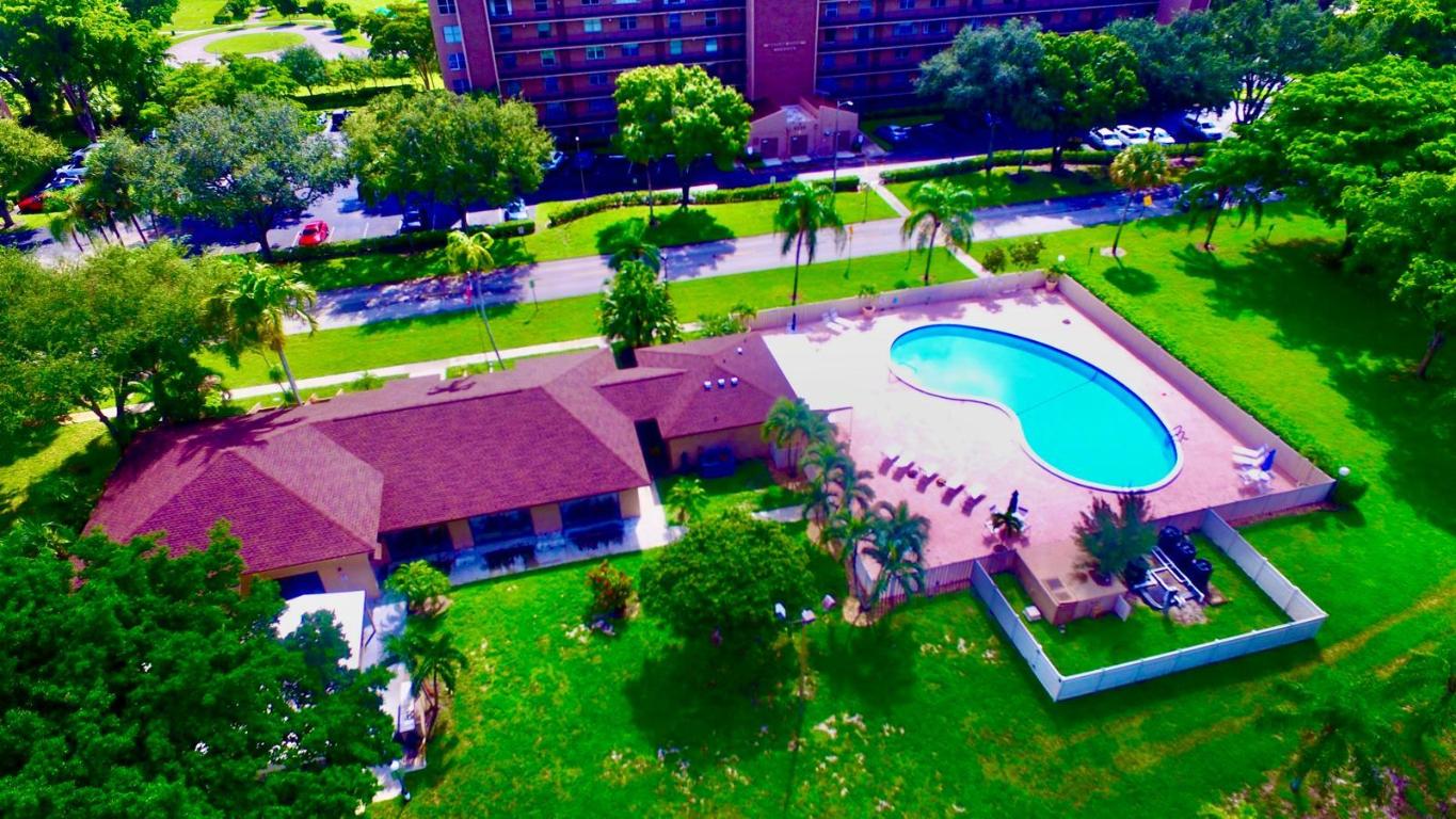 WATERS EDGE TOWERS CONDO - Residential Lease