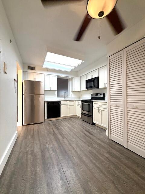 WATERS EDGE TOWERS CONDO - Residential Lease