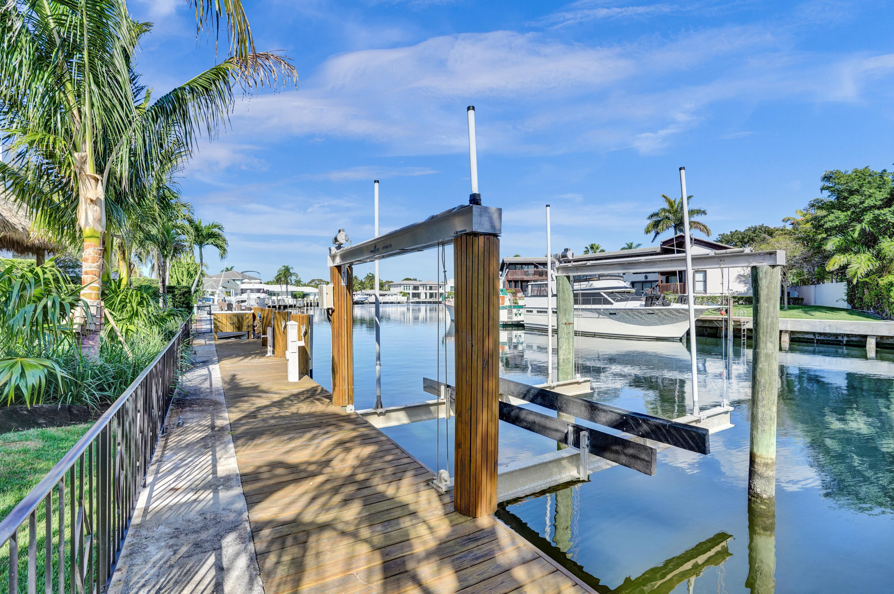 LITTLE HARBOR ON THE HILLSBORO - Residential
