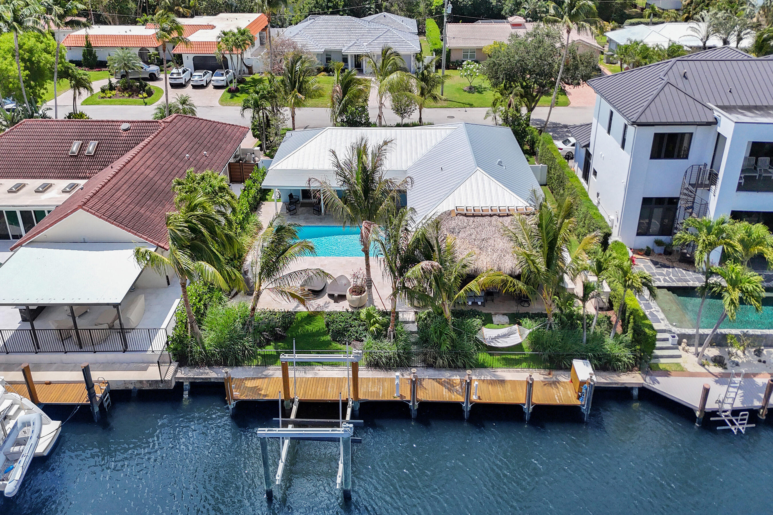 LITTLE HARBOR ON THE HILLSBORO - Residential