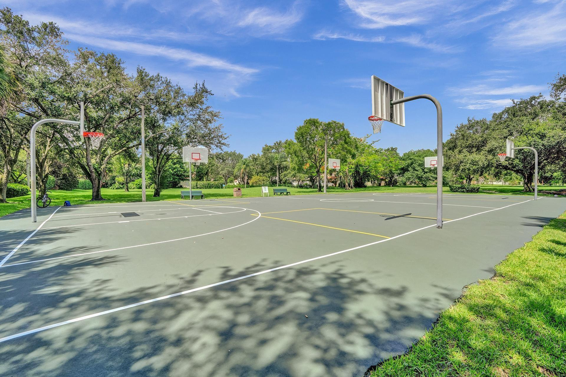 EMBASSY LAKES - Residential Lease