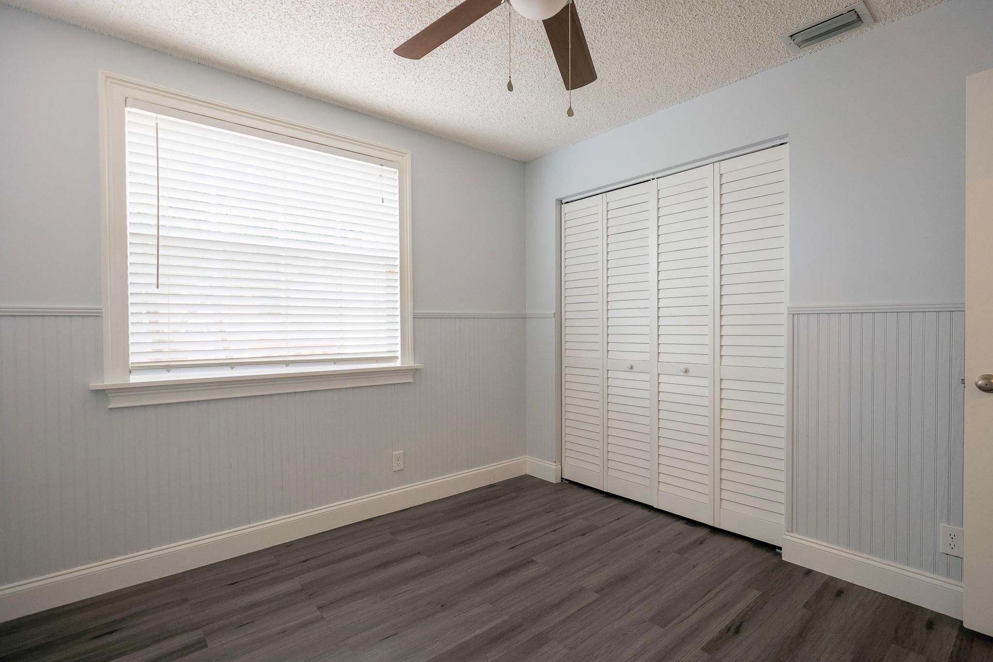 EMBASSY LAKES - Residential Lease