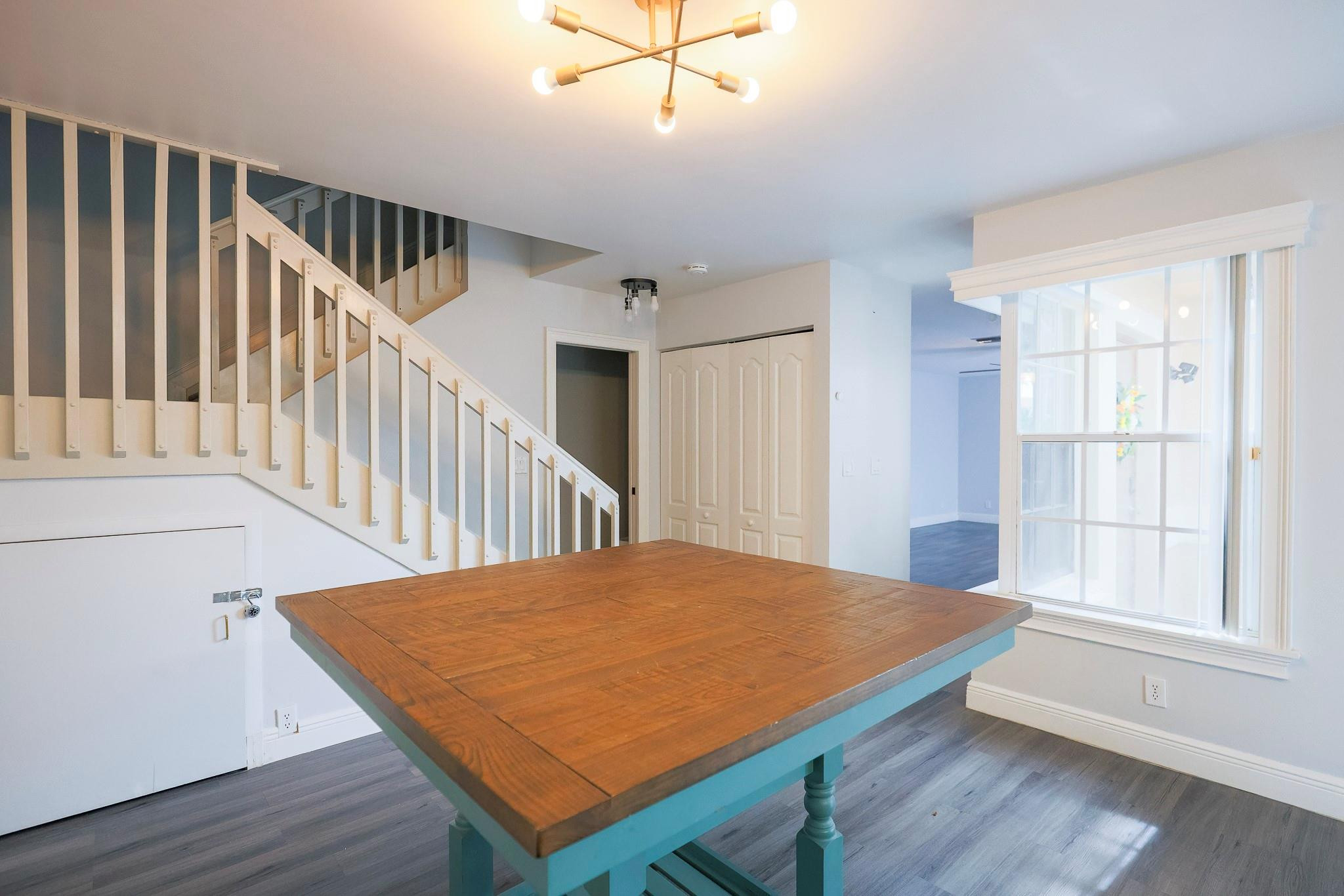 EMBASSY LAKES - Residential Lease