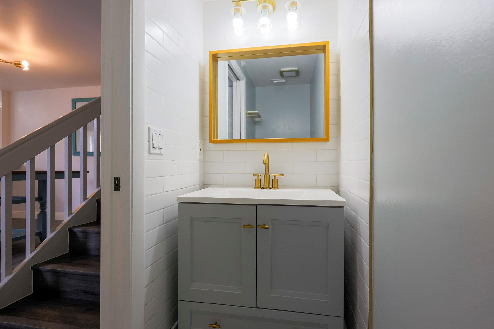 EMBASSY LAKES - Residential Lease