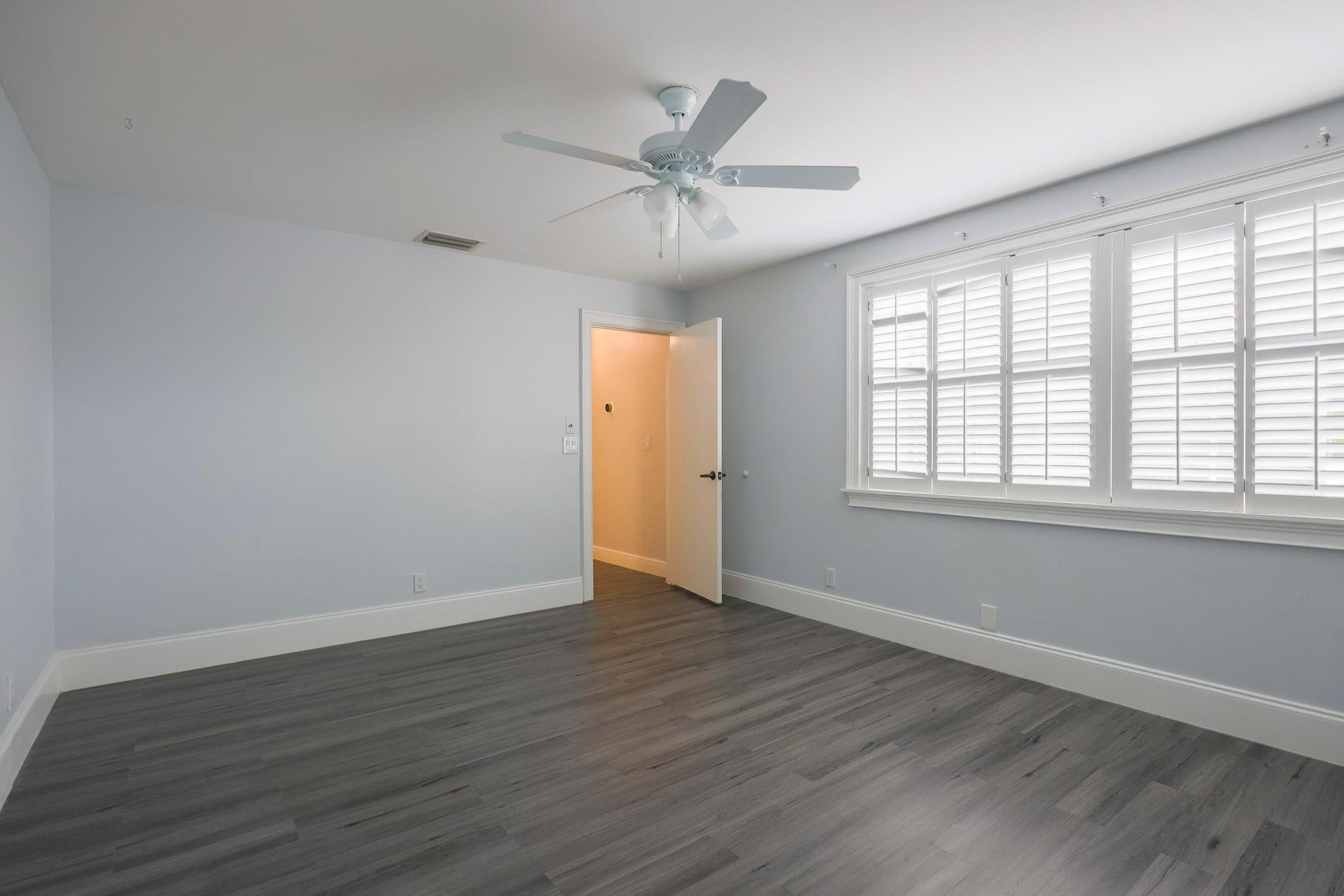 EMBASSY LAKES - Residential Lease