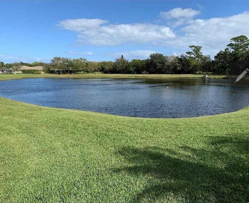 Photo of 828 Greenleaf Circle, Vero Beach, FL 32960 (MLS # B26004610)