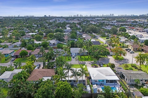 Tiny photo for 4521 NE 2nd Avenue, Oakland Park, FL 33334 (MLS # B26050255)