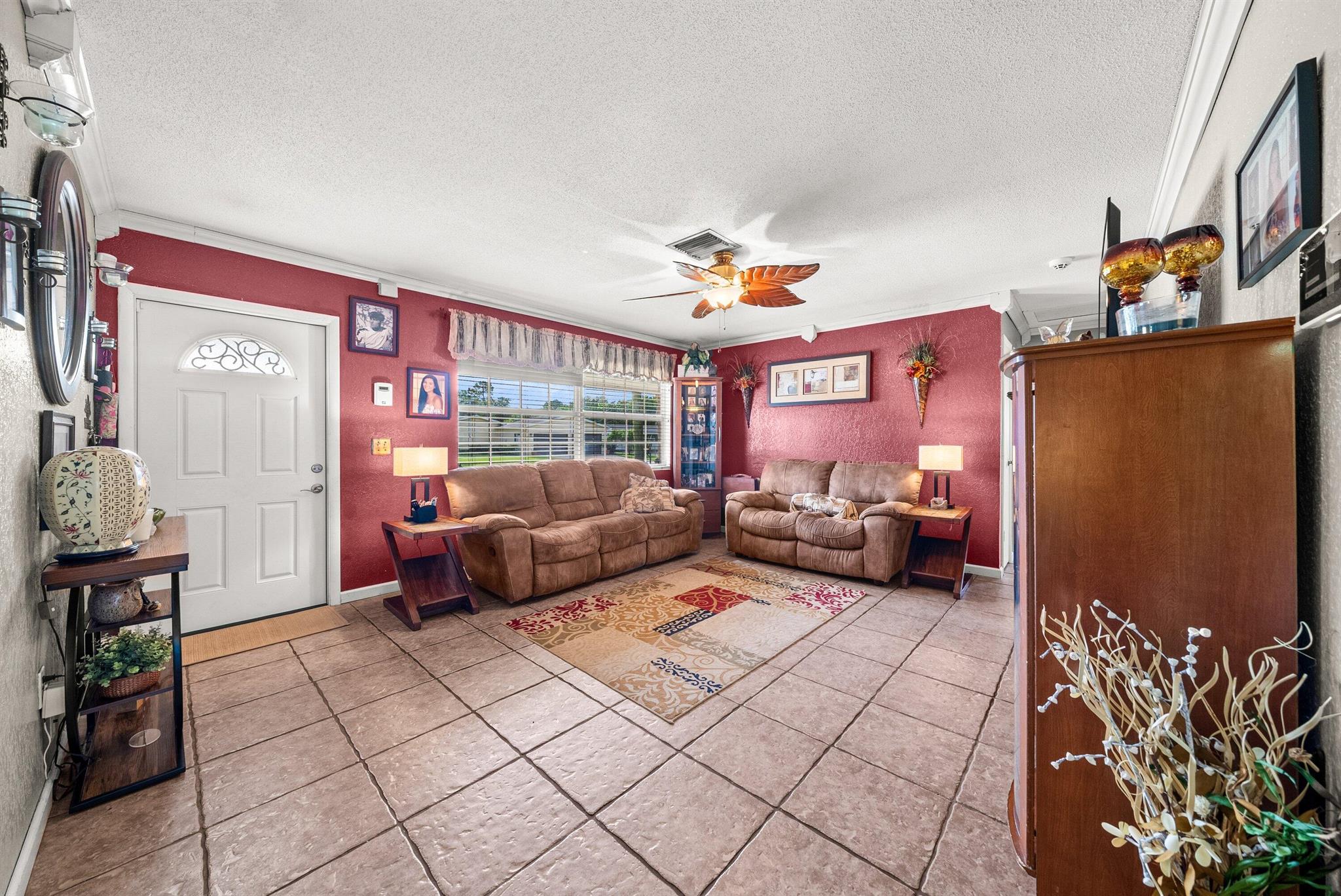 1439 Rose Circle