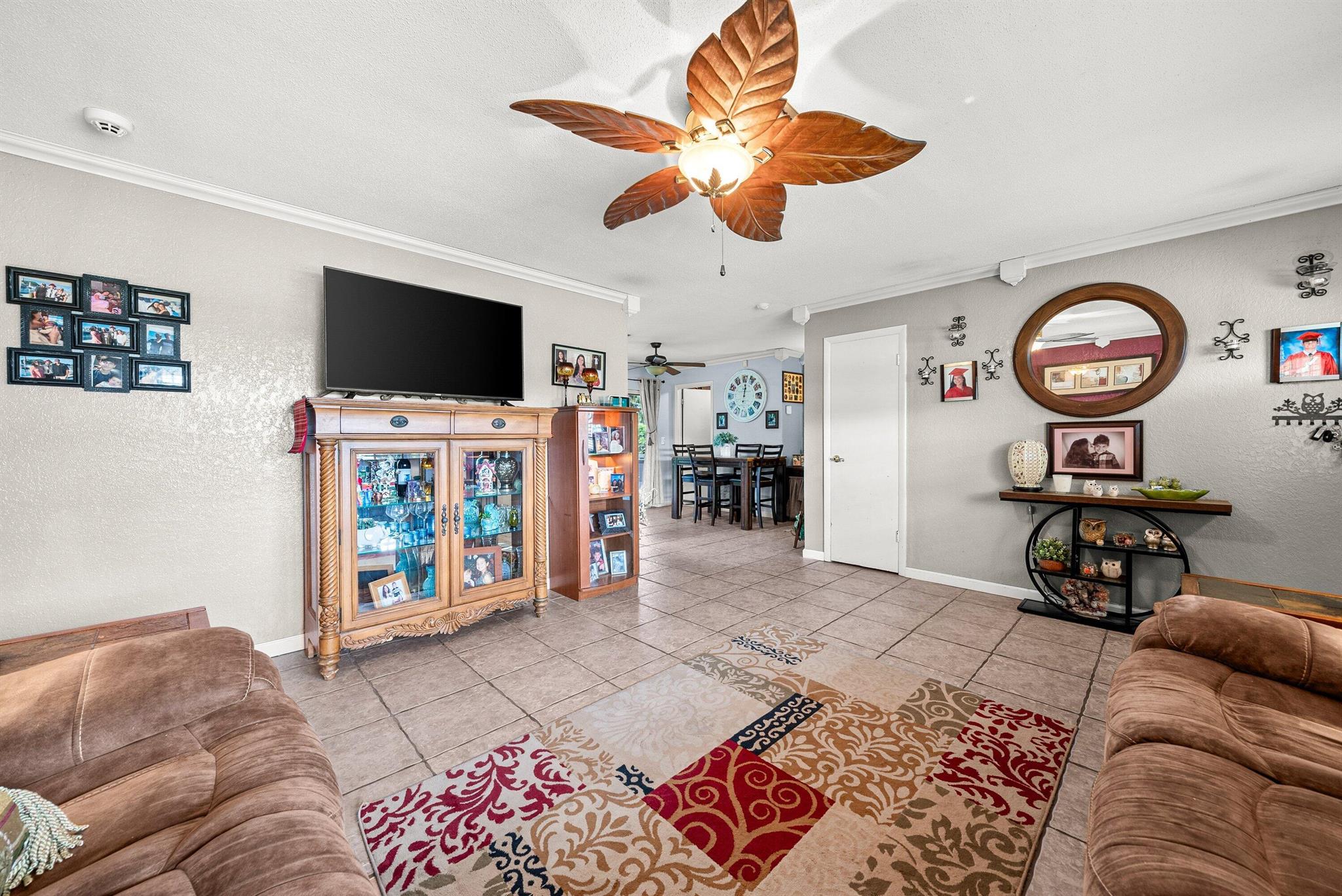 1439 Rose Circle