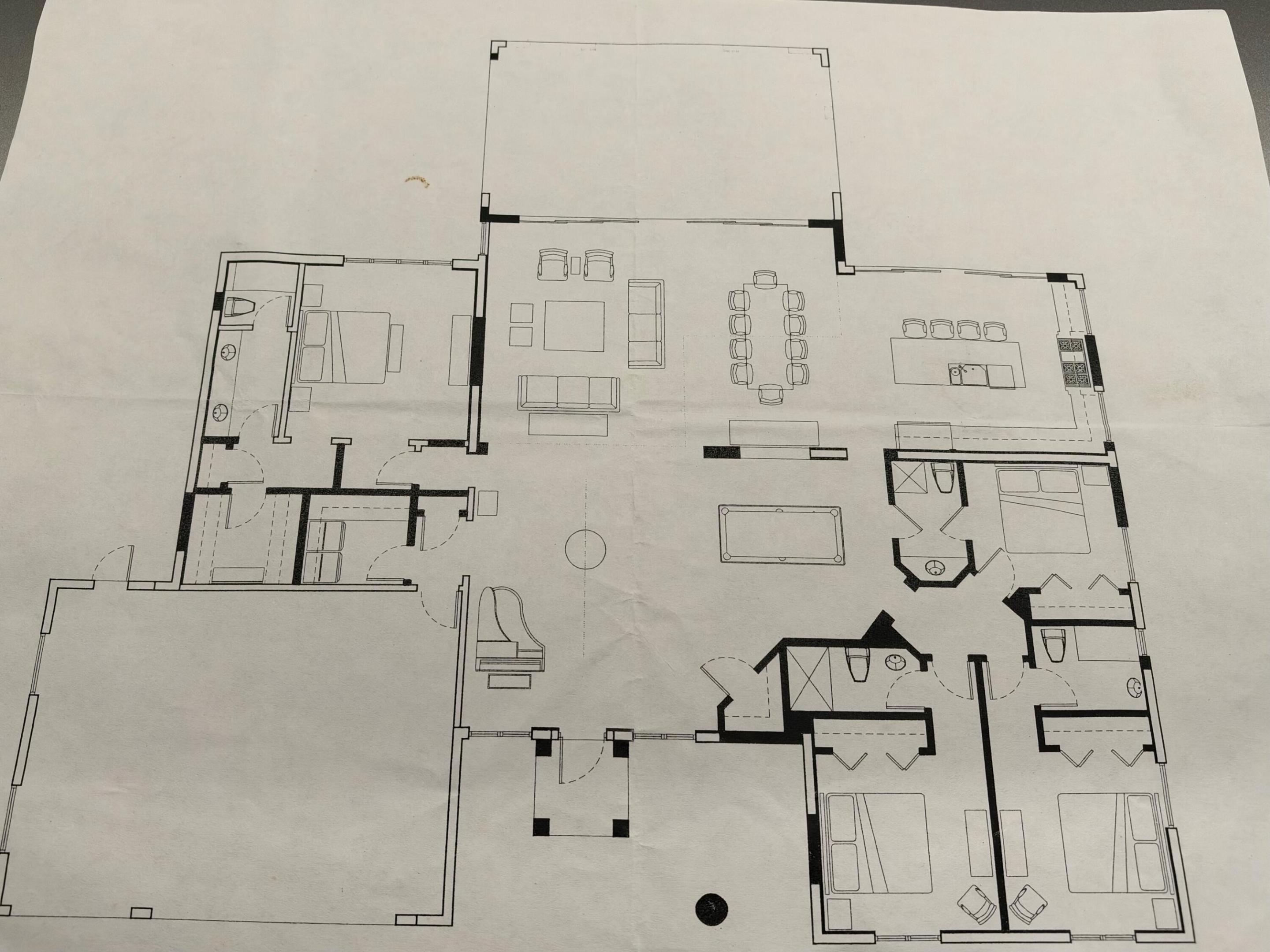 1005 COUNTRY CLUB Drive