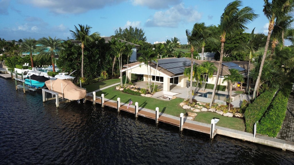 Photo of 1005 COUNTRY CLUB Drive, North Palm Beach, FL 33408 (MLS # B26091151)