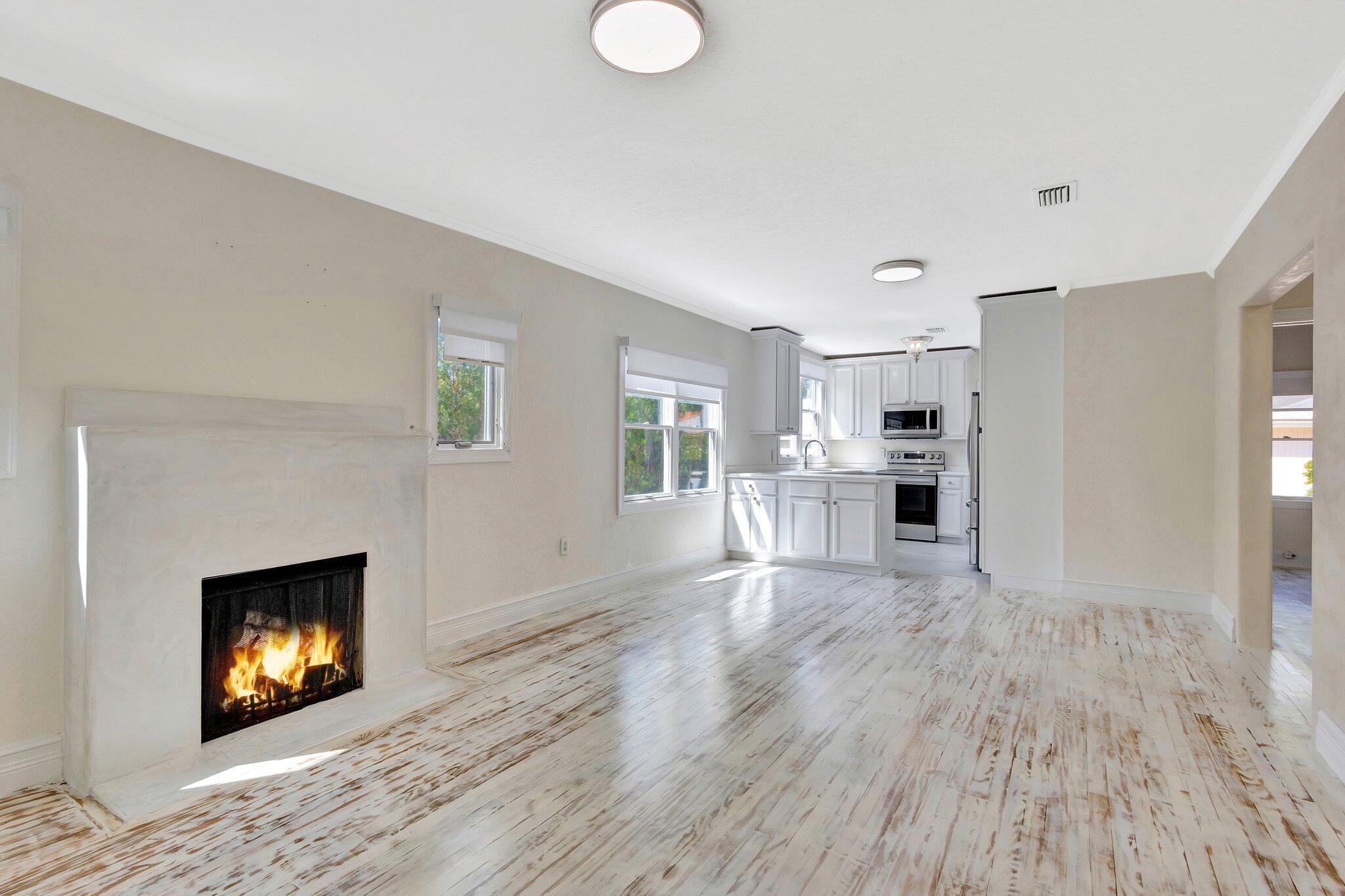 813 Avon Road