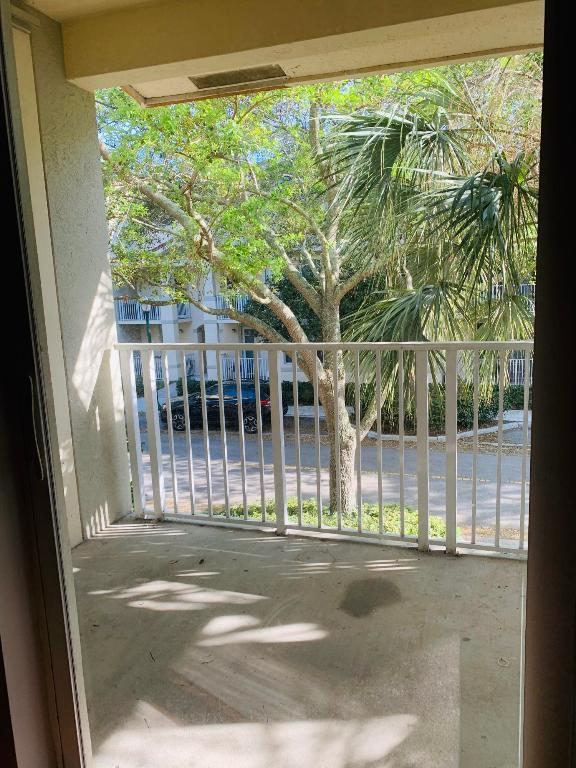 VILLAGE AT ABACOA CONDO - Residential Lease