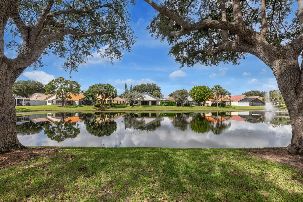 Photo of 186 Temple Avenue, Boynton Beach, FL 33436 (MLS # R11128277)