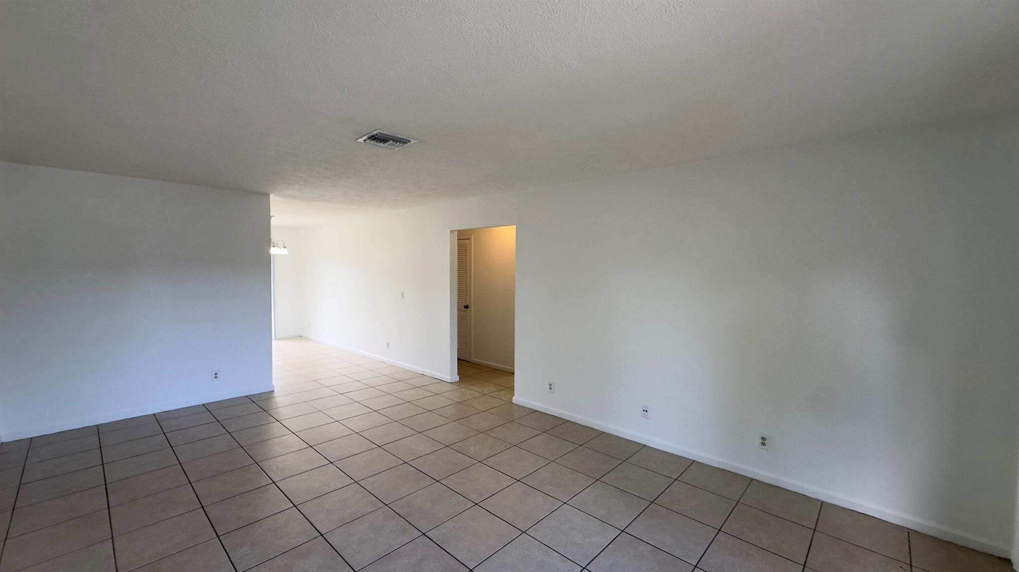 HIGHLAND PINES 2 - Residential Lease