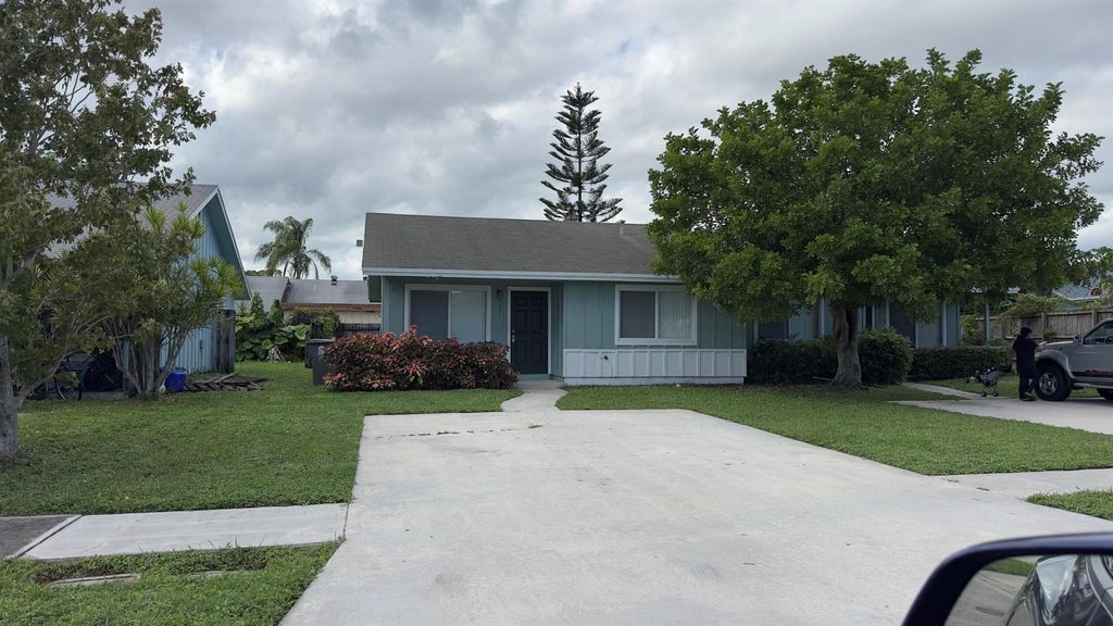 Photo of 9221 W Highland Pines Drive, Palm Beach Gardens, FL 33418 (MLS # R11139205)