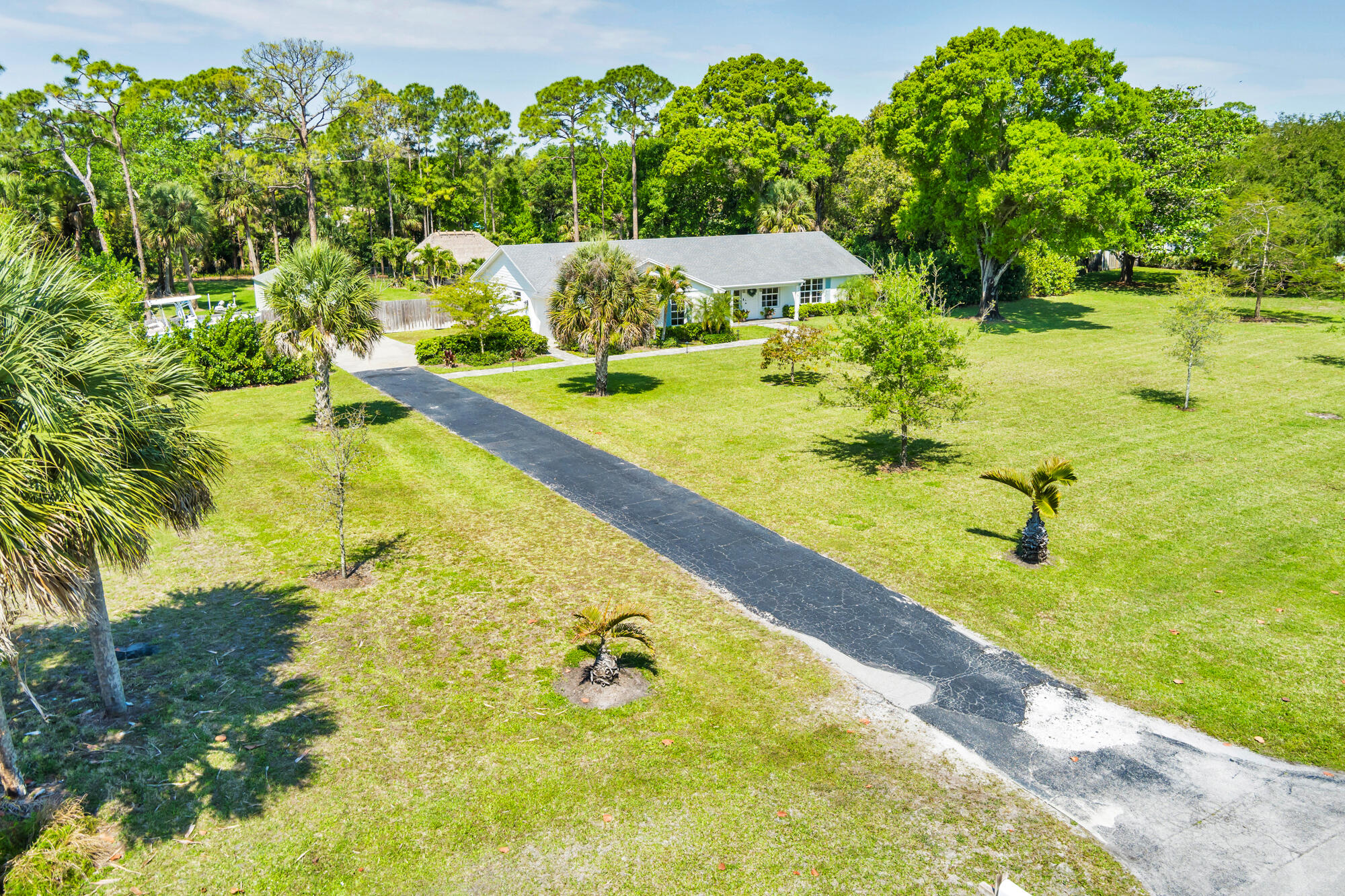 HORSESHOE ACRES - Residential