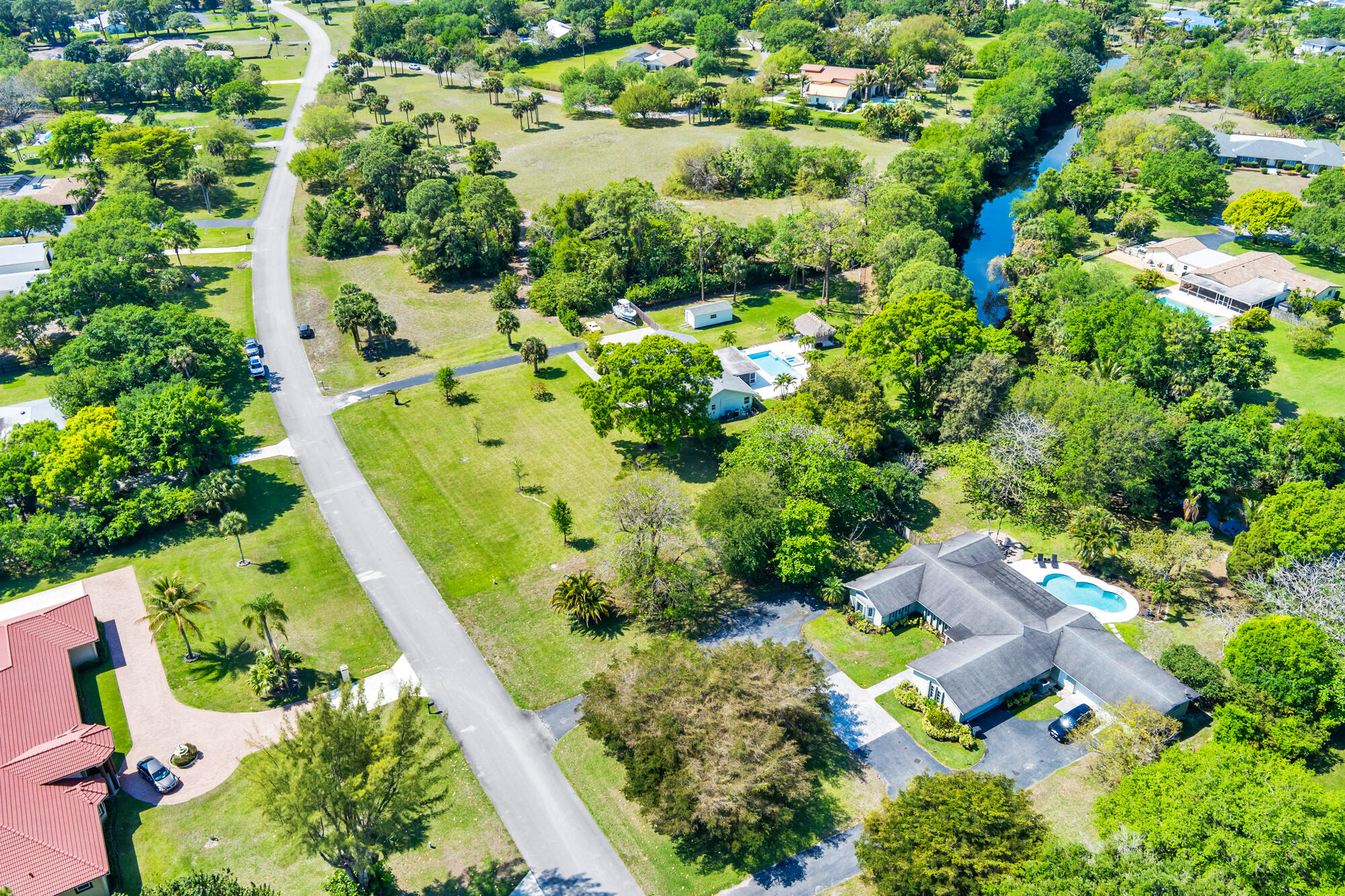 HORSESHOE ACRES - Residential