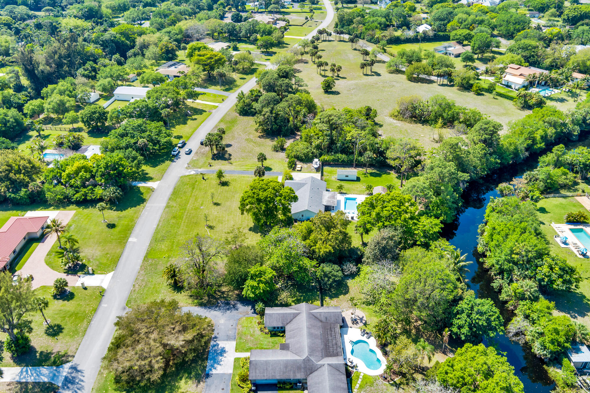 HORSESHOE ACRES - Residential