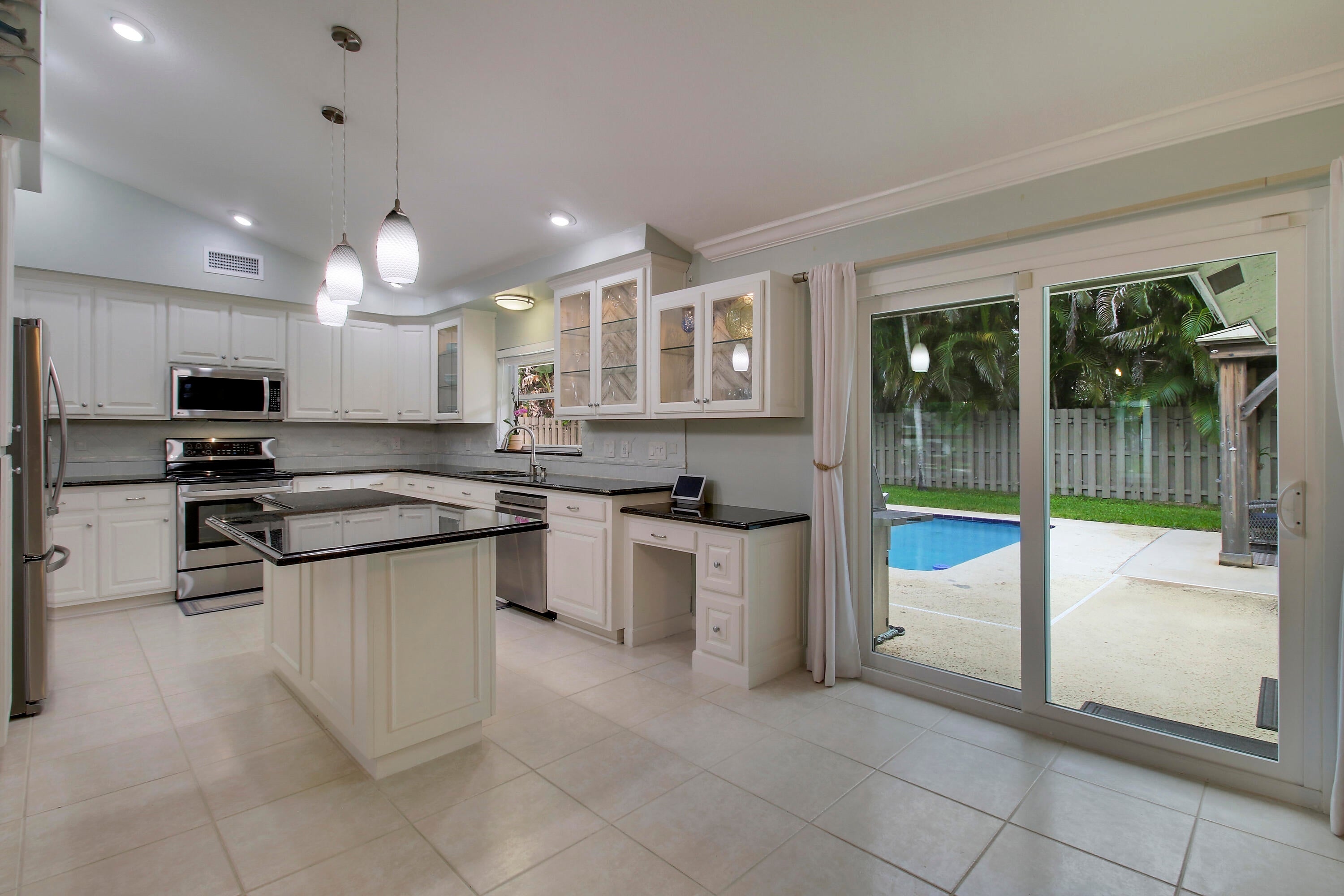 View photos, virtual tours, details... 19823 Hibiscus Drive