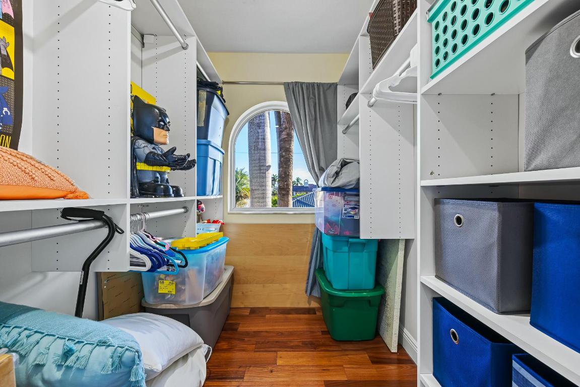 TROPIC ISLE 3RD SEC - Residential