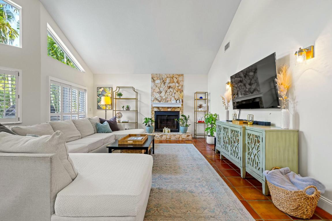 TROPIC ISLE 3RD SEC - Residential