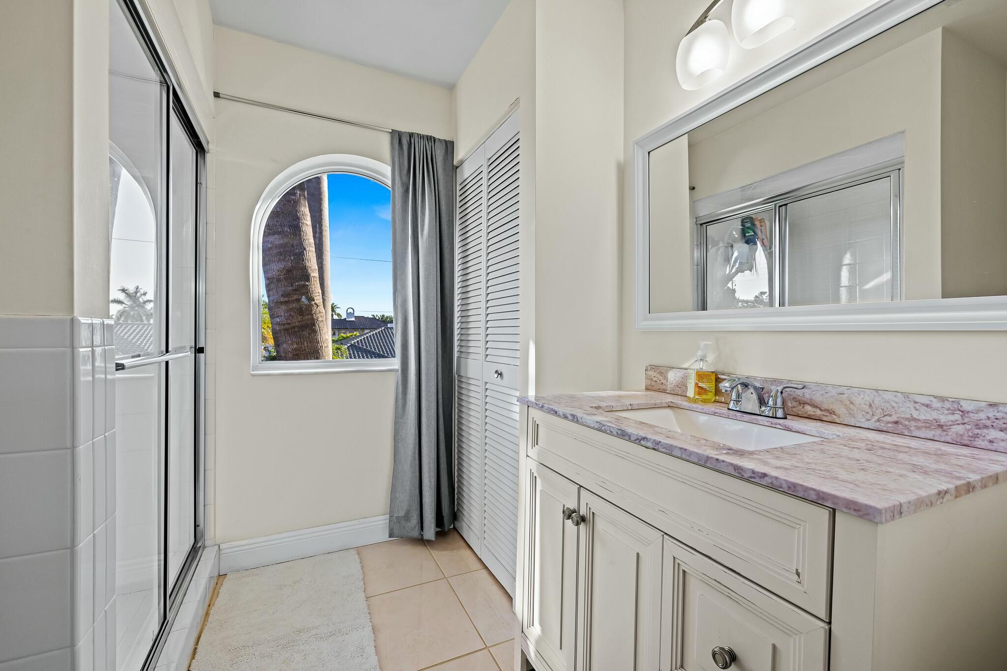 TROPIC ISLE 3RD SEC - Residential