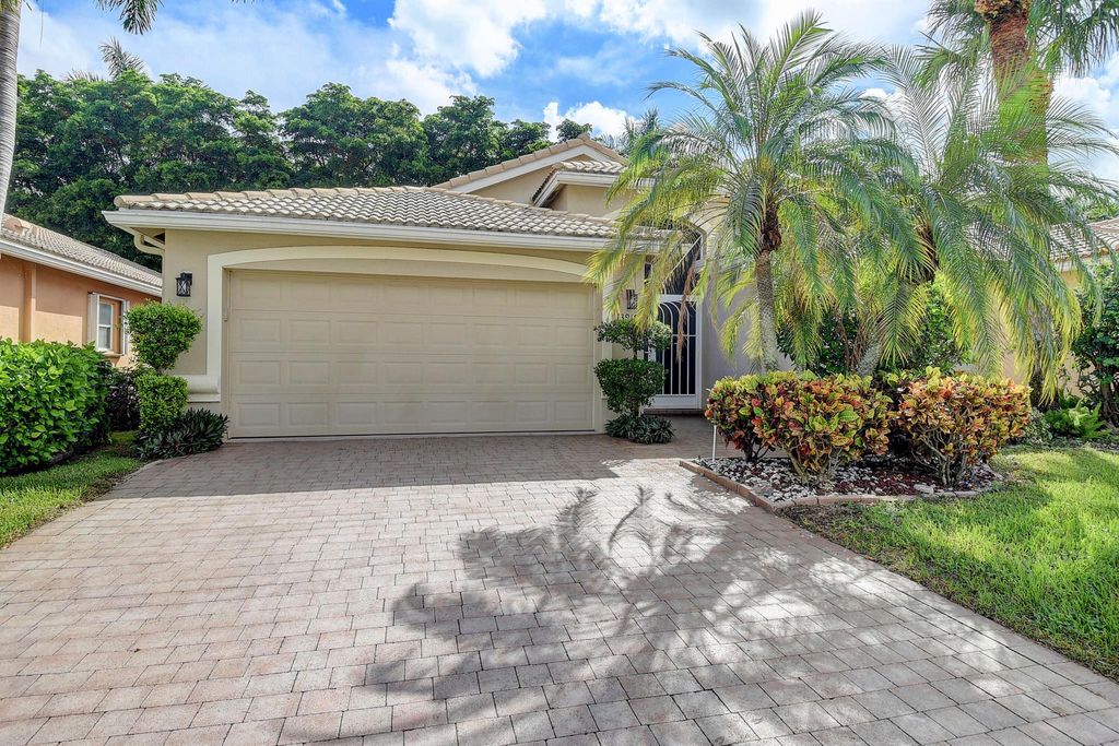 Photo of 13918 Via Raphael, Delray Beach, FL 33446 (MLS # R10925778)