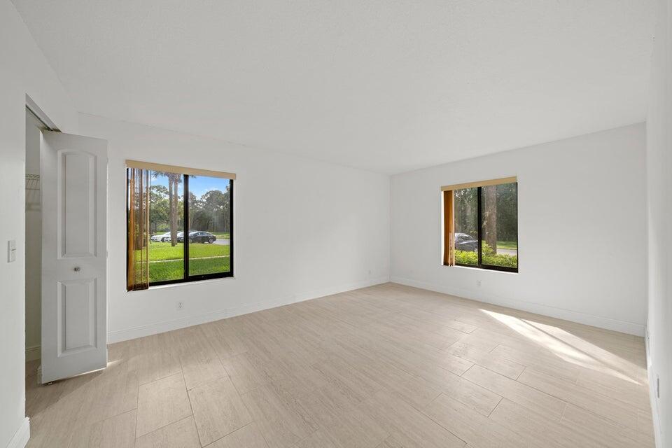 PALM CLUB WEST VILLAGE 1 - Residential