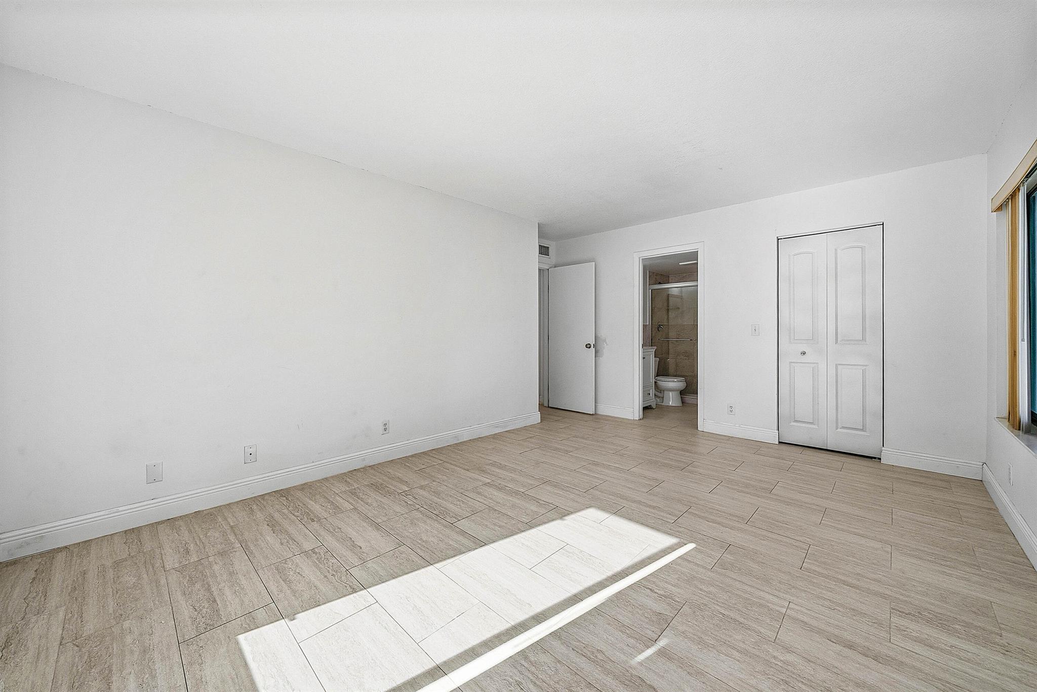 PALM CLUB WEST VILLAGE 1 - Residential