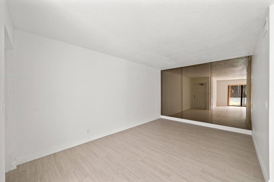 PALM CLUB WEST VILLAGE 1 - Residential