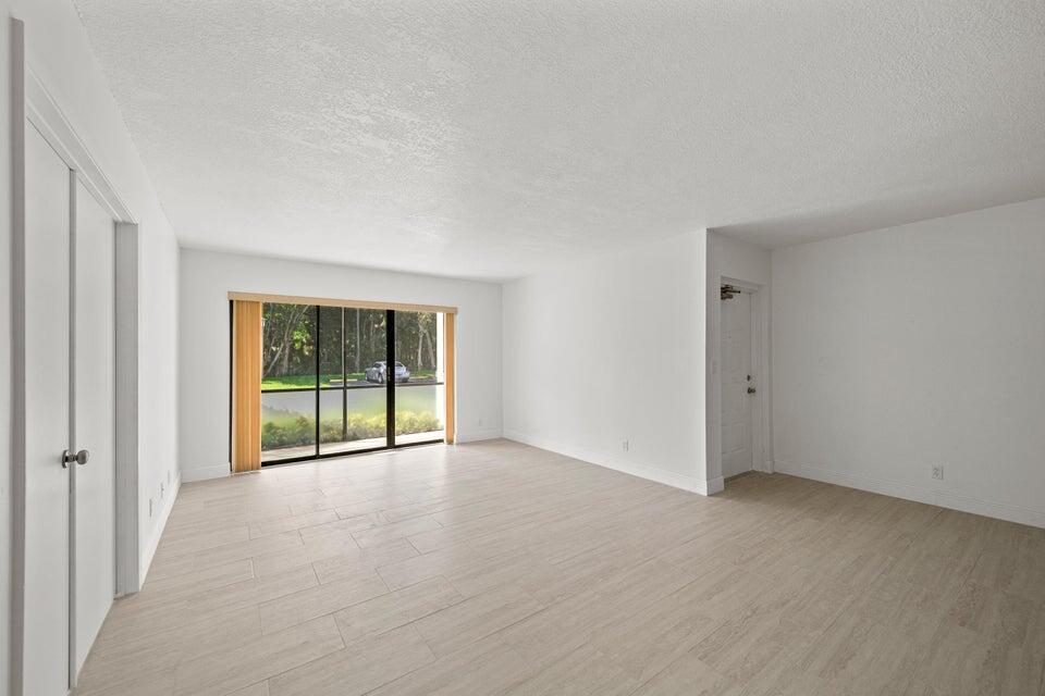 PALM CLUB WEST VILLAGE 1 - Residential