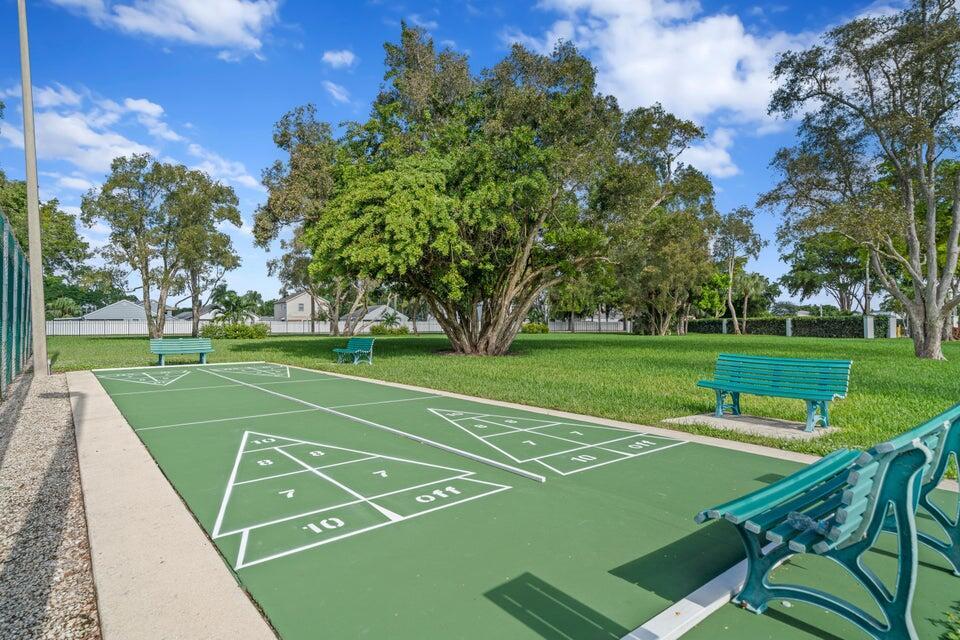 PALM CLUB WEST VILLAGE 1 - Residential