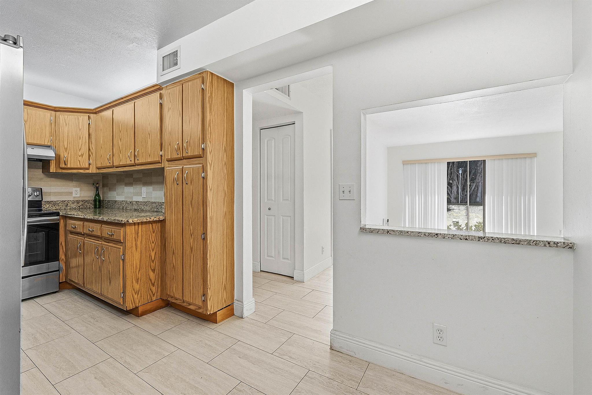 PALM CLUB WEST VILLAGE 1 - Residential