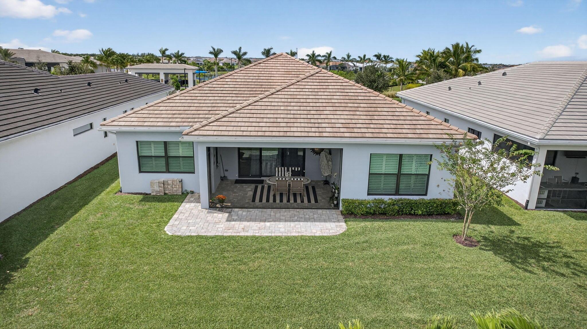 CRESSWIND PALM BEACH - Residential