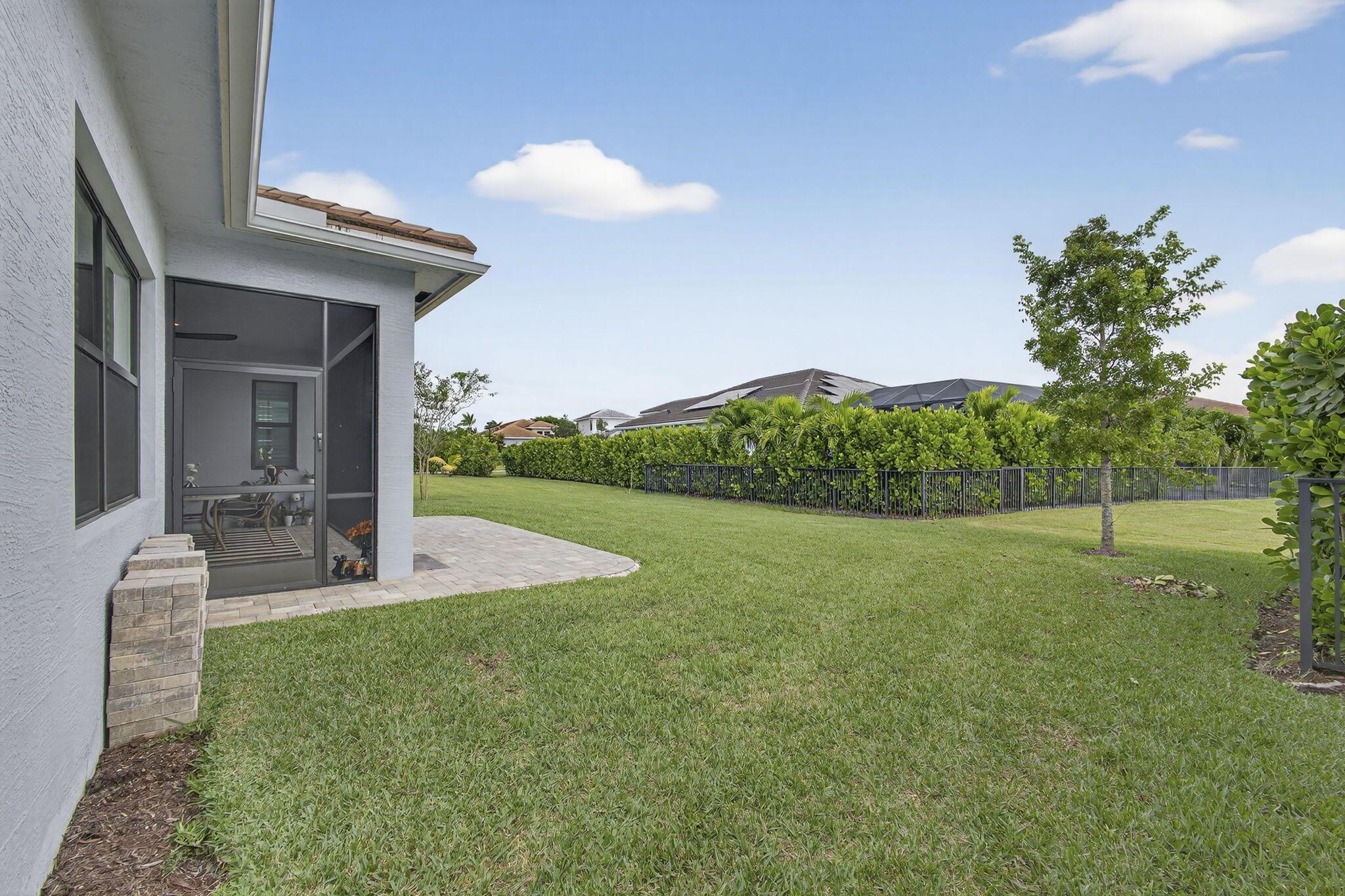 CRESSWIND PALM BEACH - Residential