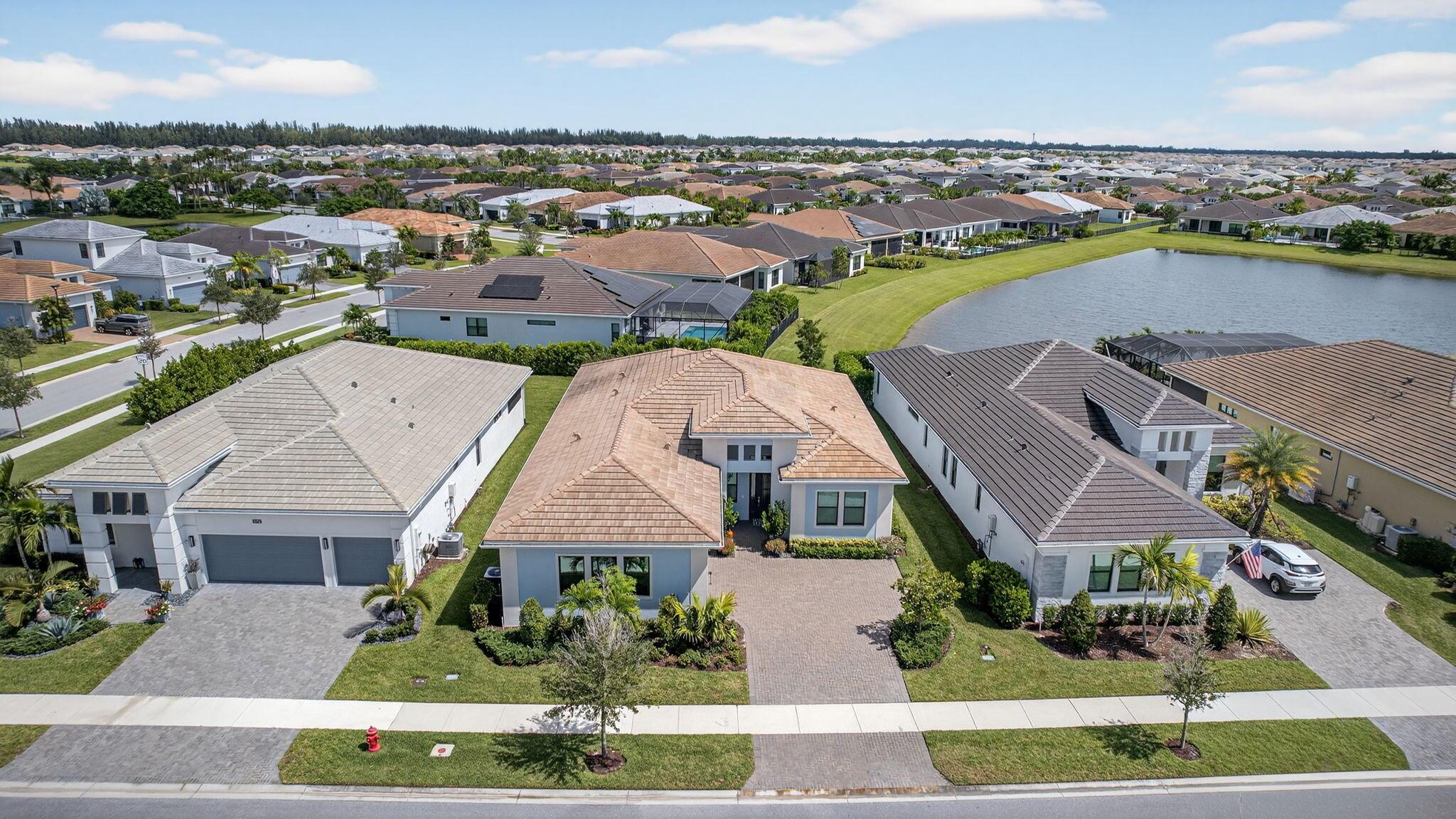 CRESSWIND PALM BEACH - Residential