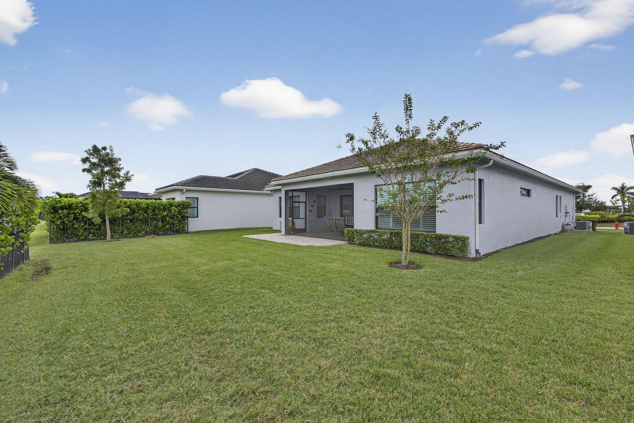 CRESSWIND PALM BEACH - Residential