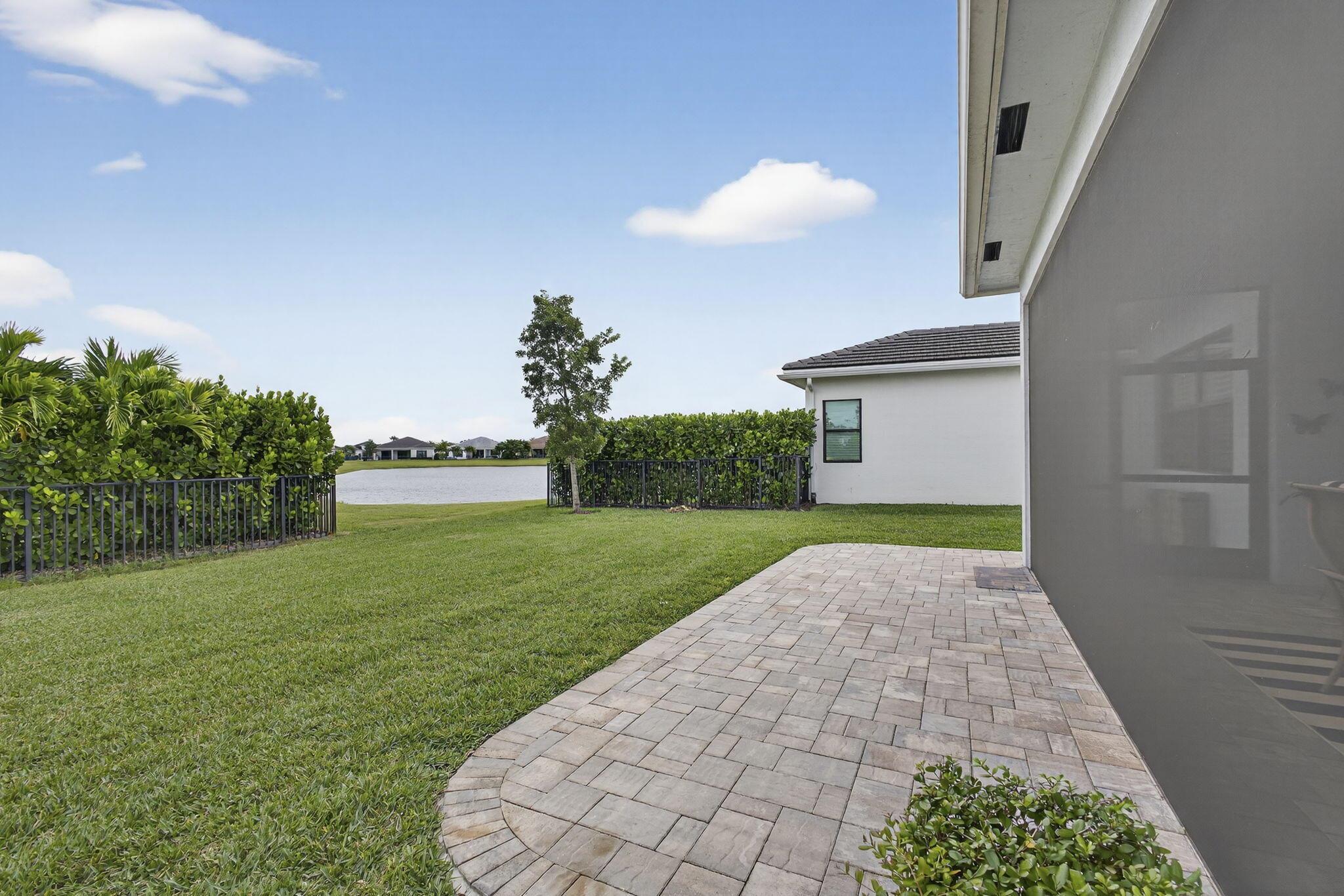 CRESSWIND PALM BEACH - Residential