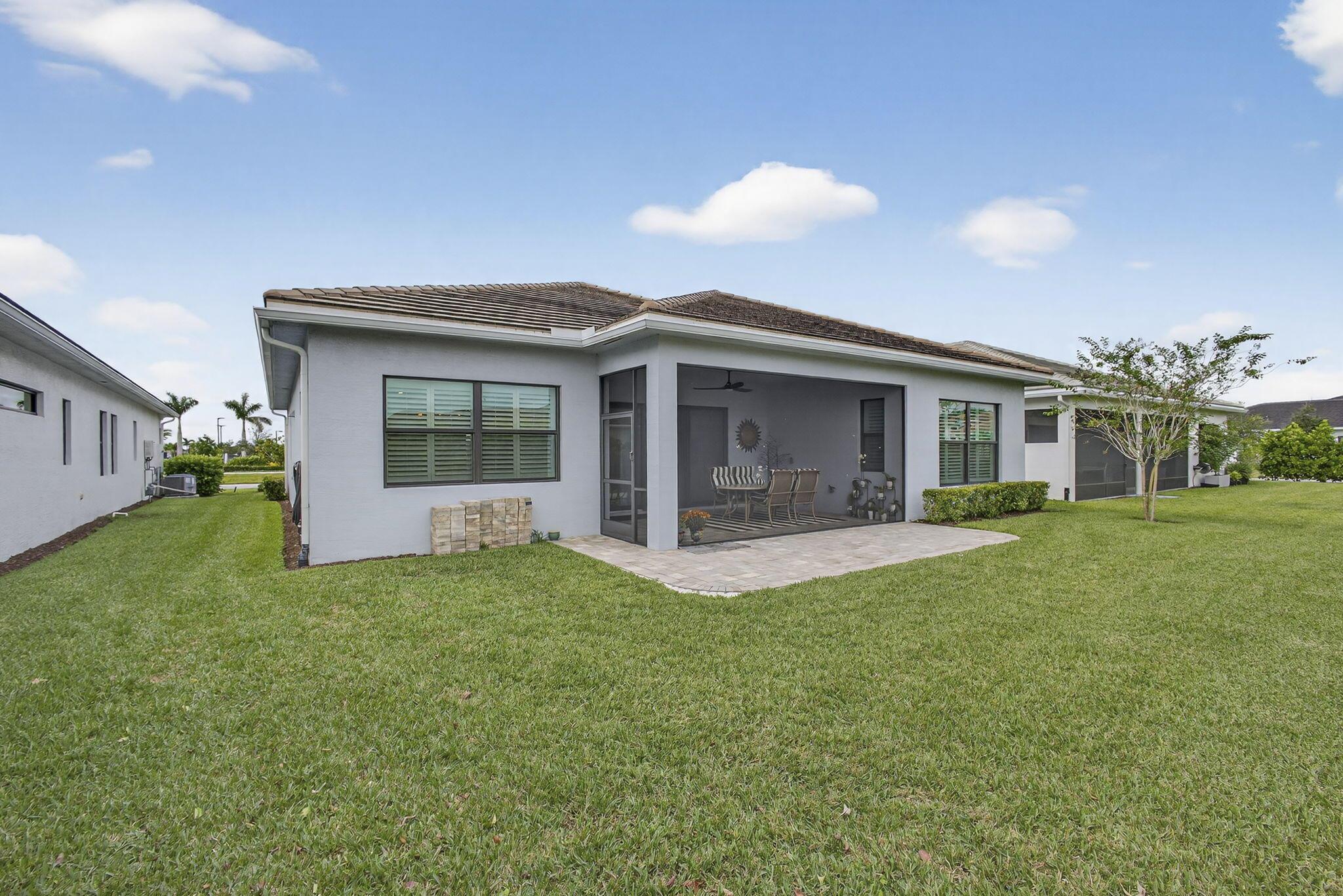 CRESSWIND PALM BEACH - Residential