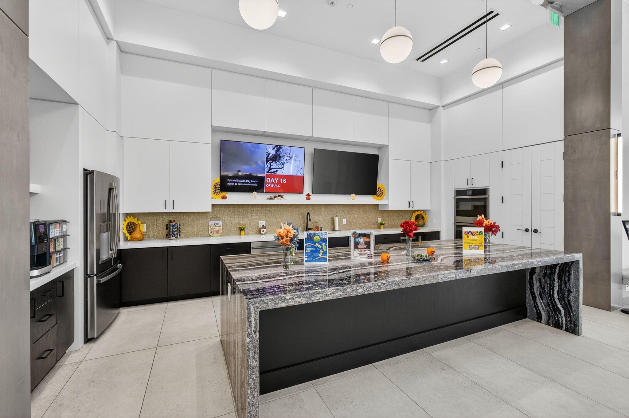 CRESSWIND PALM BEACH - Residential