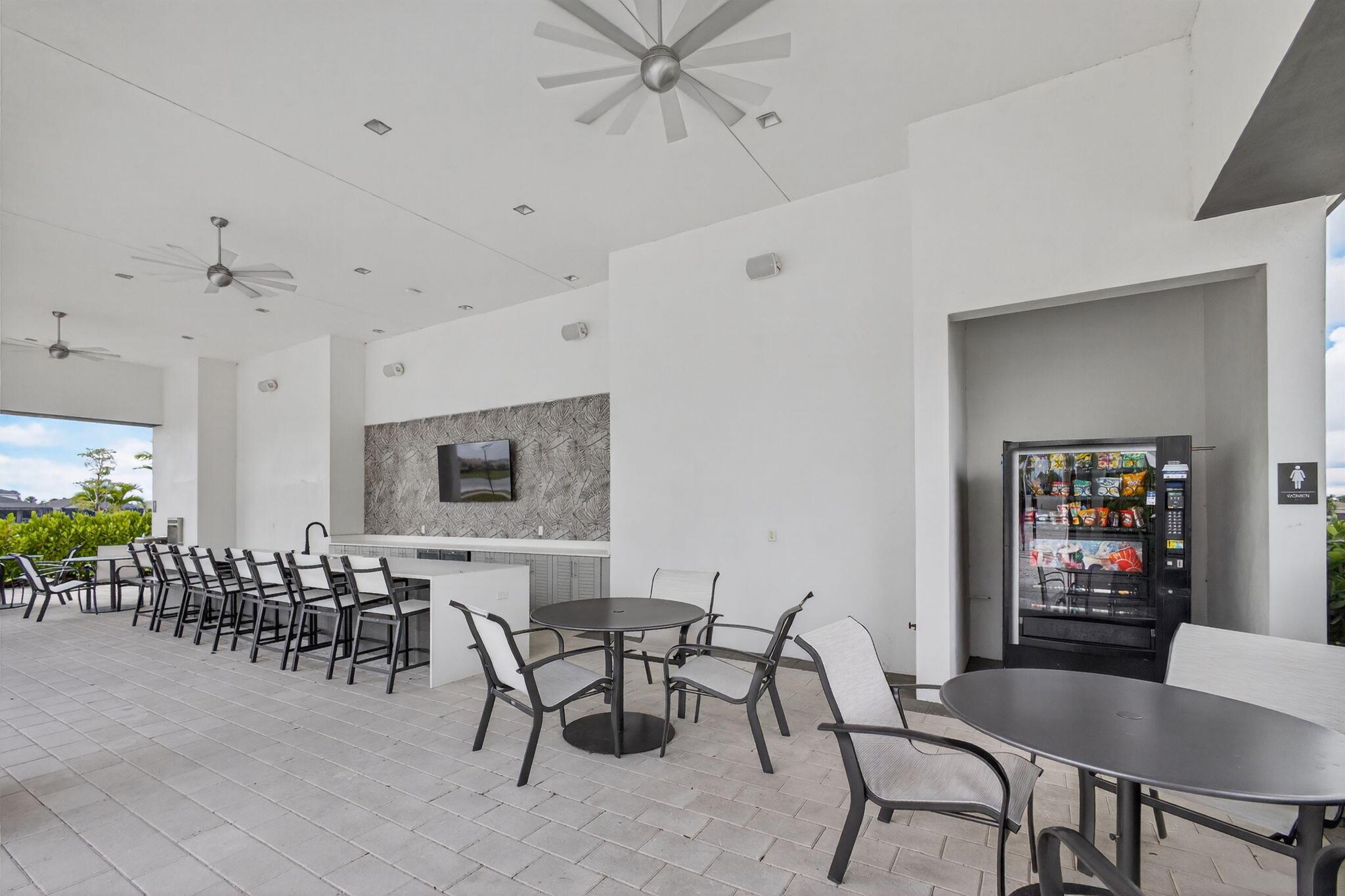 CRESSWIND PALM BEACH - Residential