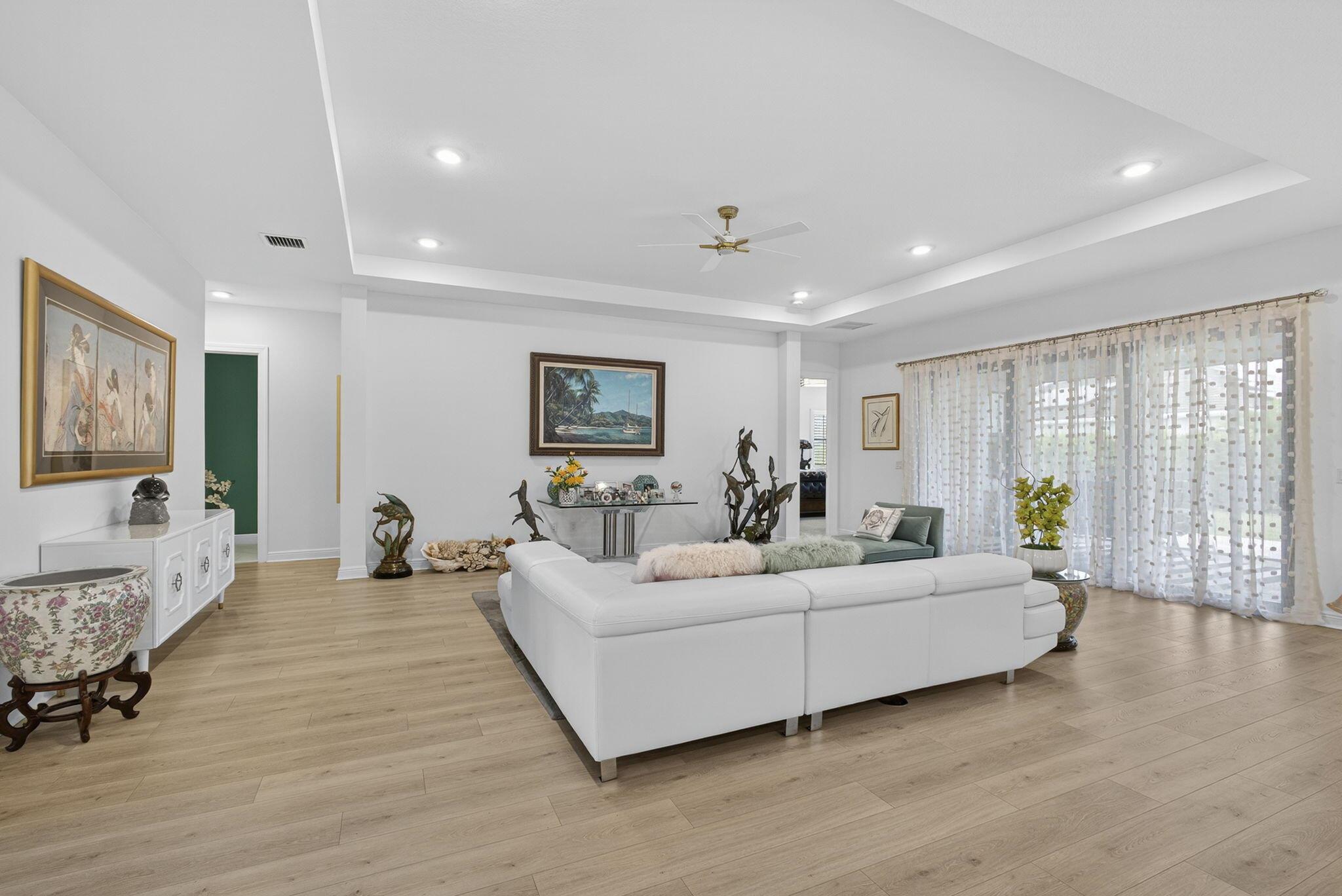 CRESSWIND PALM BEACH - Residential