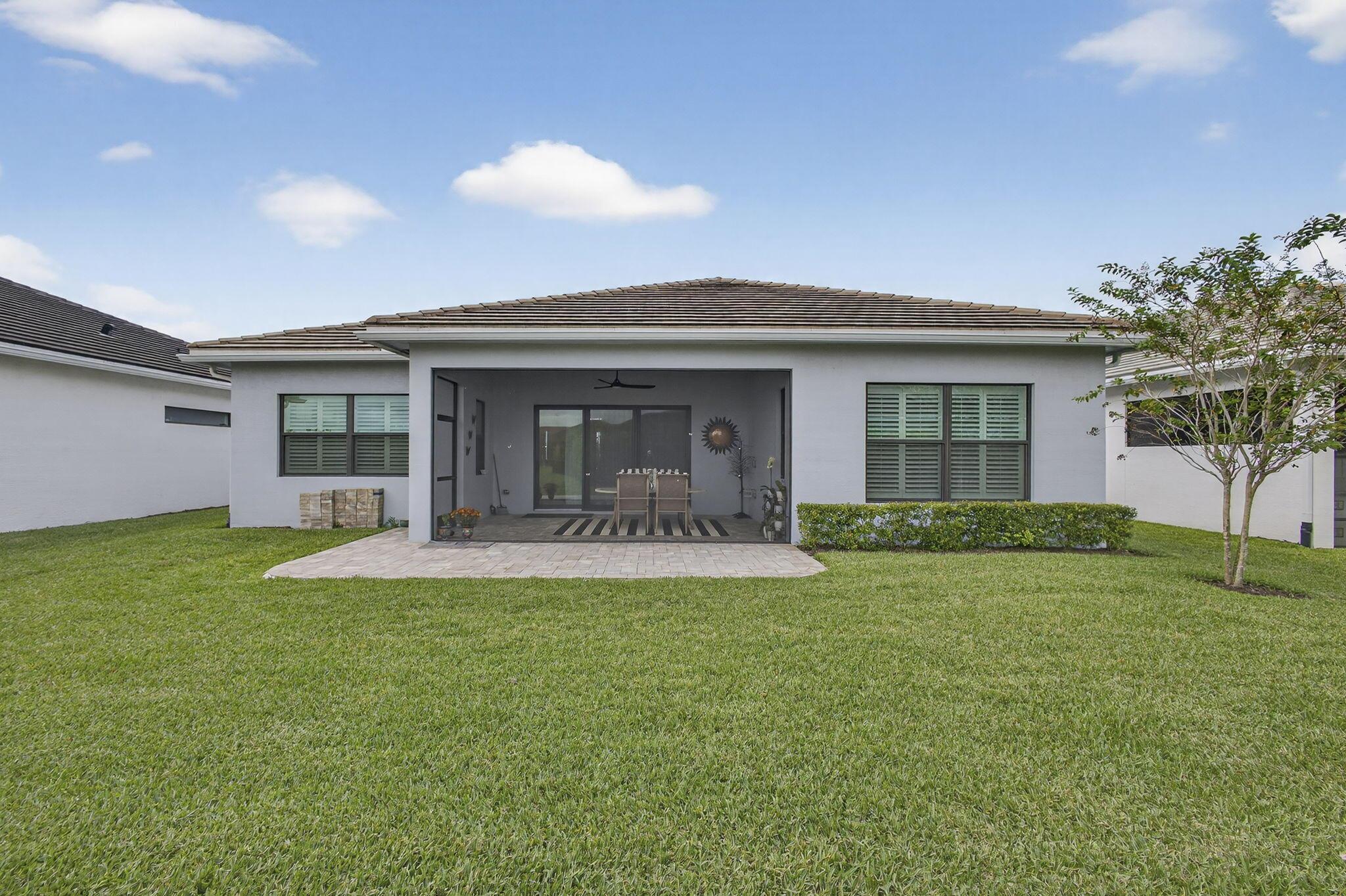 CRESSWIND PALM BEACH - Residential