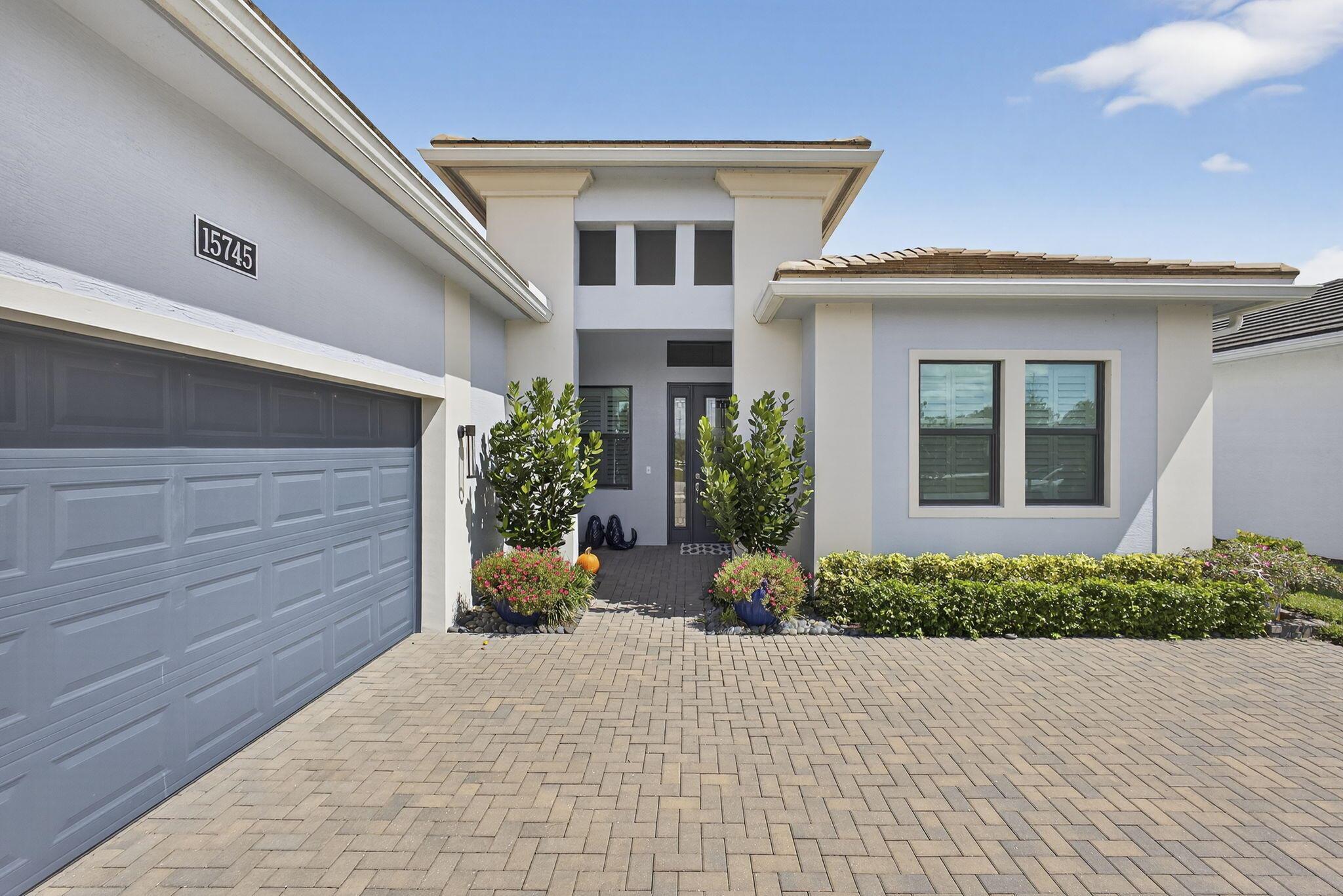 CRESSWIND PALM BEACH - Residential