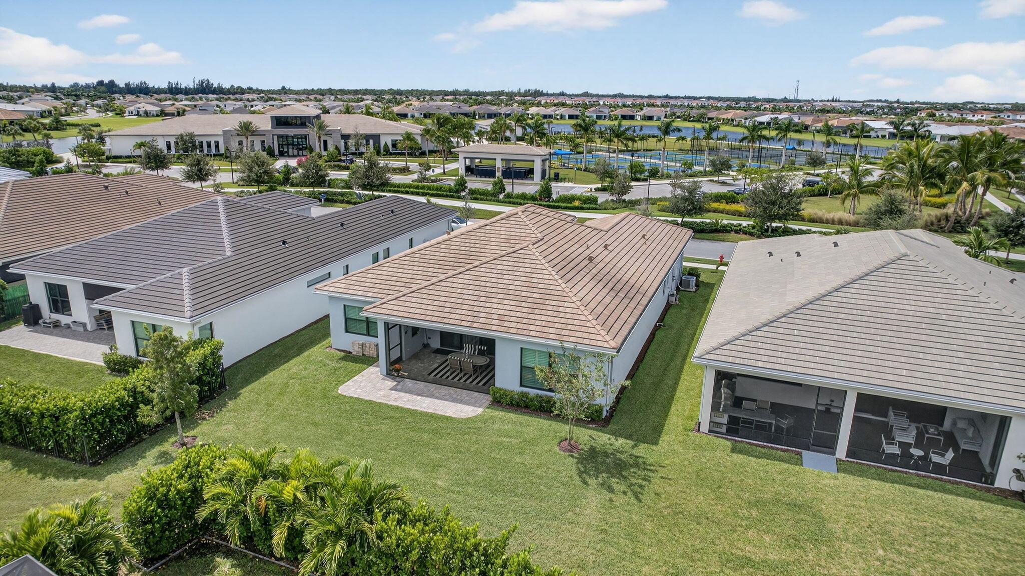 CRESSWIND PALM BEACH - Residential