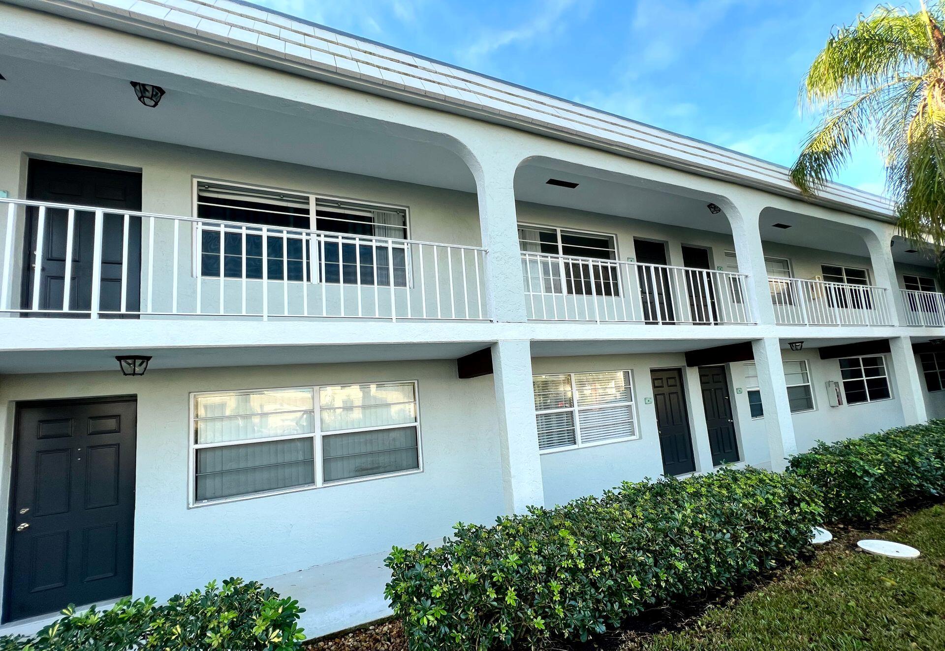 Renovated One-Bedroom Apartment Available for Rent in Boca RatonThe Caribbean Apartment Homes are conveniently located between North Federal Highway and the Gulf Stream, and are only a 5-minute drive from the I-95 (exit 48B) and Publix Supermarket, making it the perfect location for commuters and students seeking to reside in a quiet Boca Raton neighborhood. This renovated one-bedroom apartment features an updated kitchen with premium appliances, breakfast bar and luxury flooring throughout the unit. The apartment is spacious with a large living/dining area and lots of closets. Water, sewer, pest control, and waste removal are all included with the unit