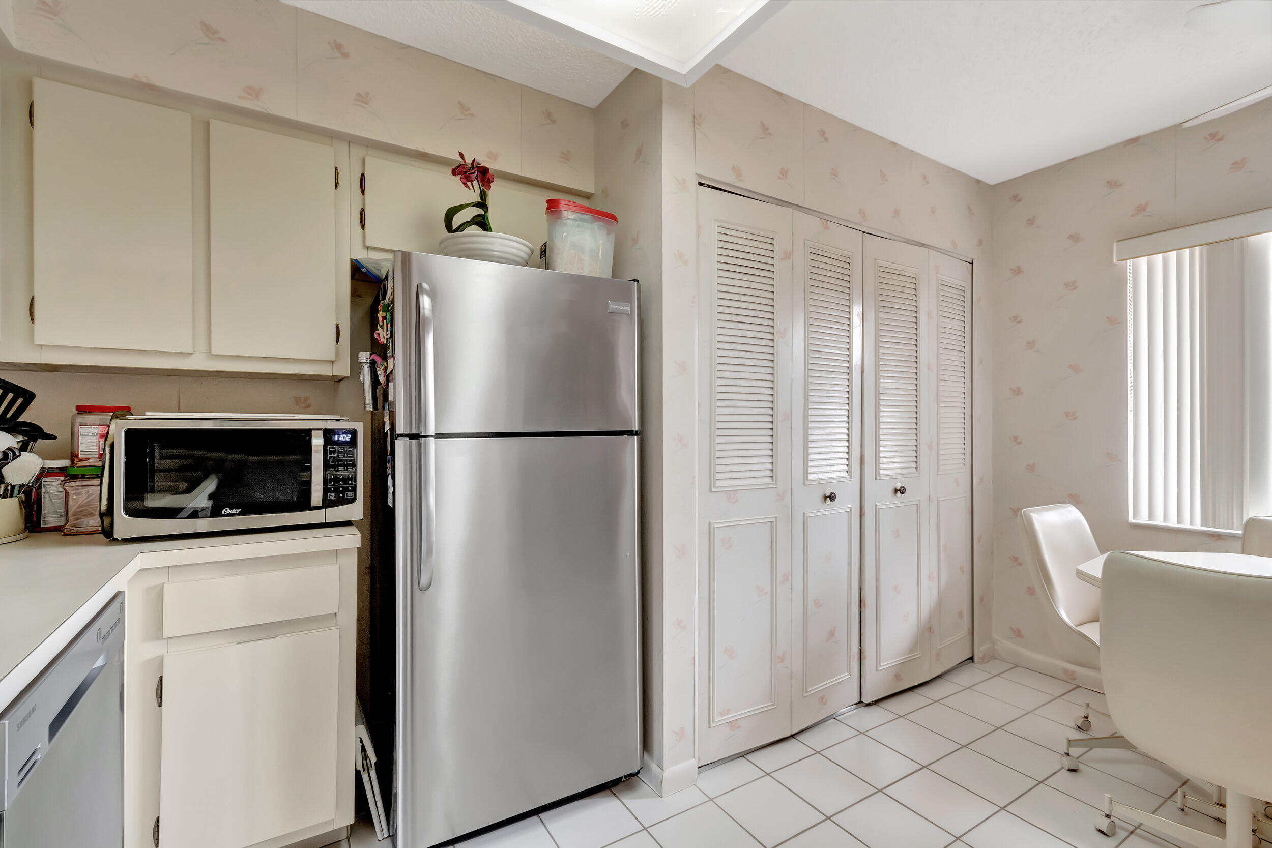 HUNTINGTON LAKES - Residential