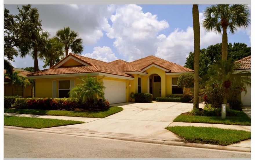 3/2/2 CBS home in the heart of Jupiter. Home has eat in kitchen, dining room, living room, and family rm/den. Back yard is enclosed for your small pet and also has a screen patio. HOA maintains front yard.